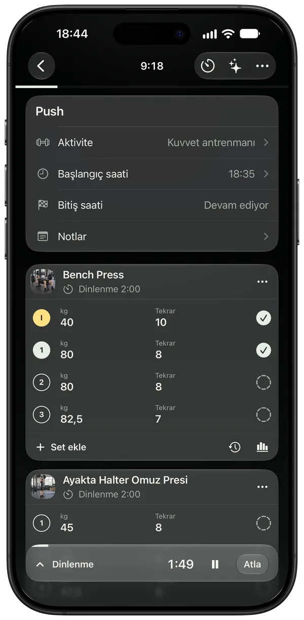 Dinlenme sayacı çalışan, devam eden bir push antrenmanı